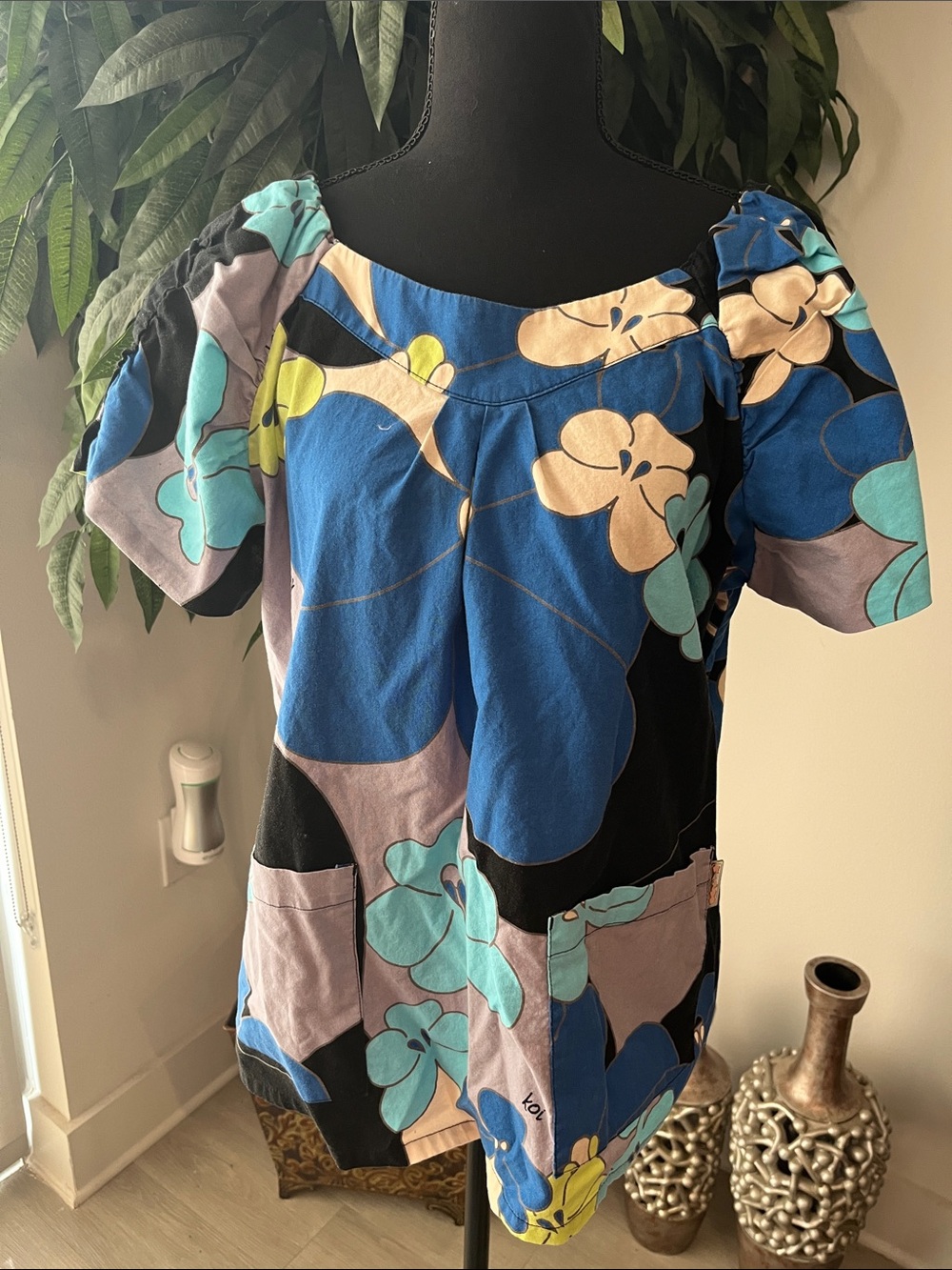Koi Blue Floral Short Sleeve Women’s Top